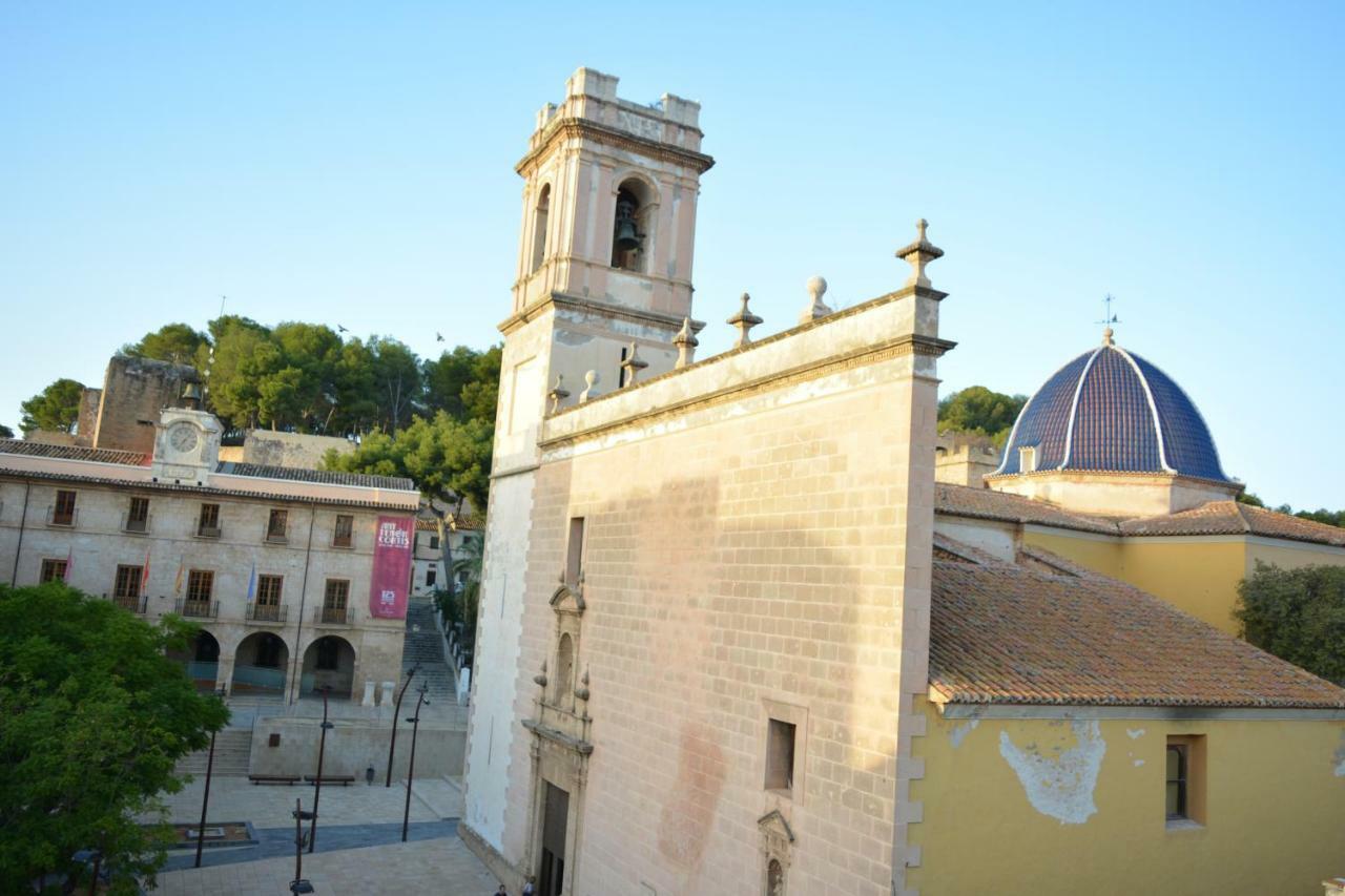 Estudios Ramon Llull Denia Bagian luar foto