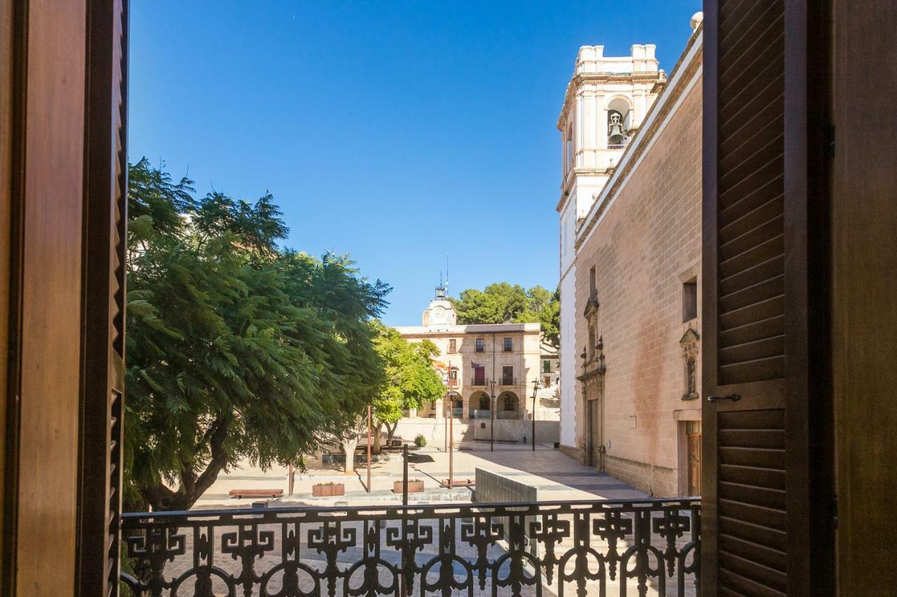 Estudios Ramon Llull Denia Bagian luar foto